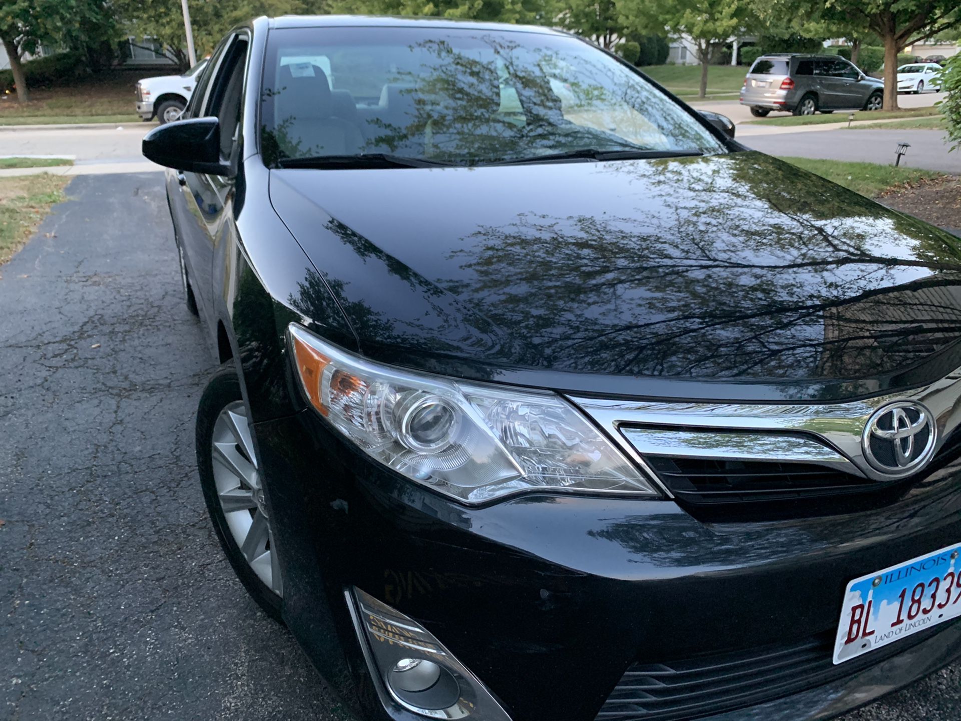1012 Toyota Camry xle wery good condition sunroof ,gps .aluminium rims halogen 4 cylinder private seller