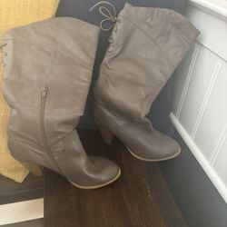 New size 10 light brown boots