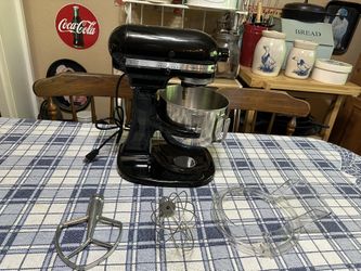 Kitchen Aid Professional Tilt Stand Mixer With Attachments