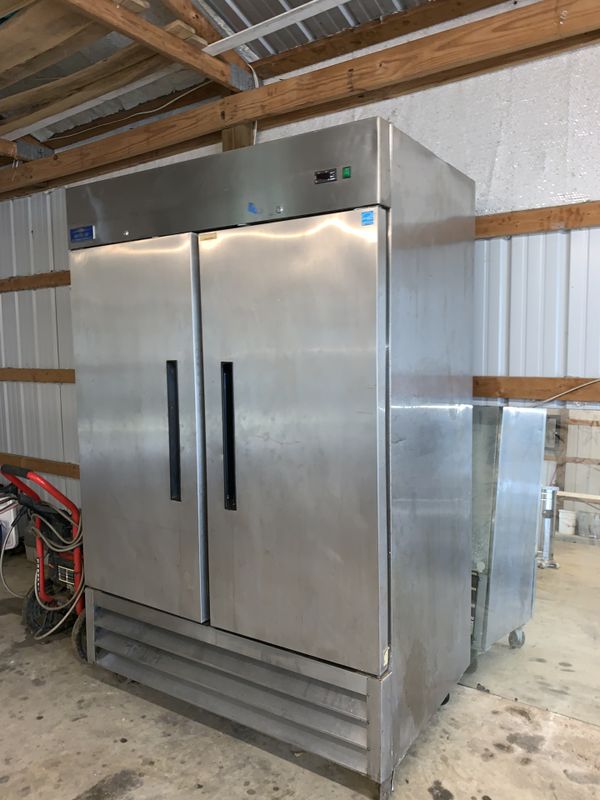 Arctic Air Commercial Refrigerator for Sale in Beckville, TX OfferUp