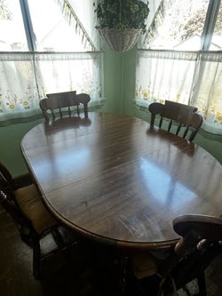 Kitchen table & Chairs