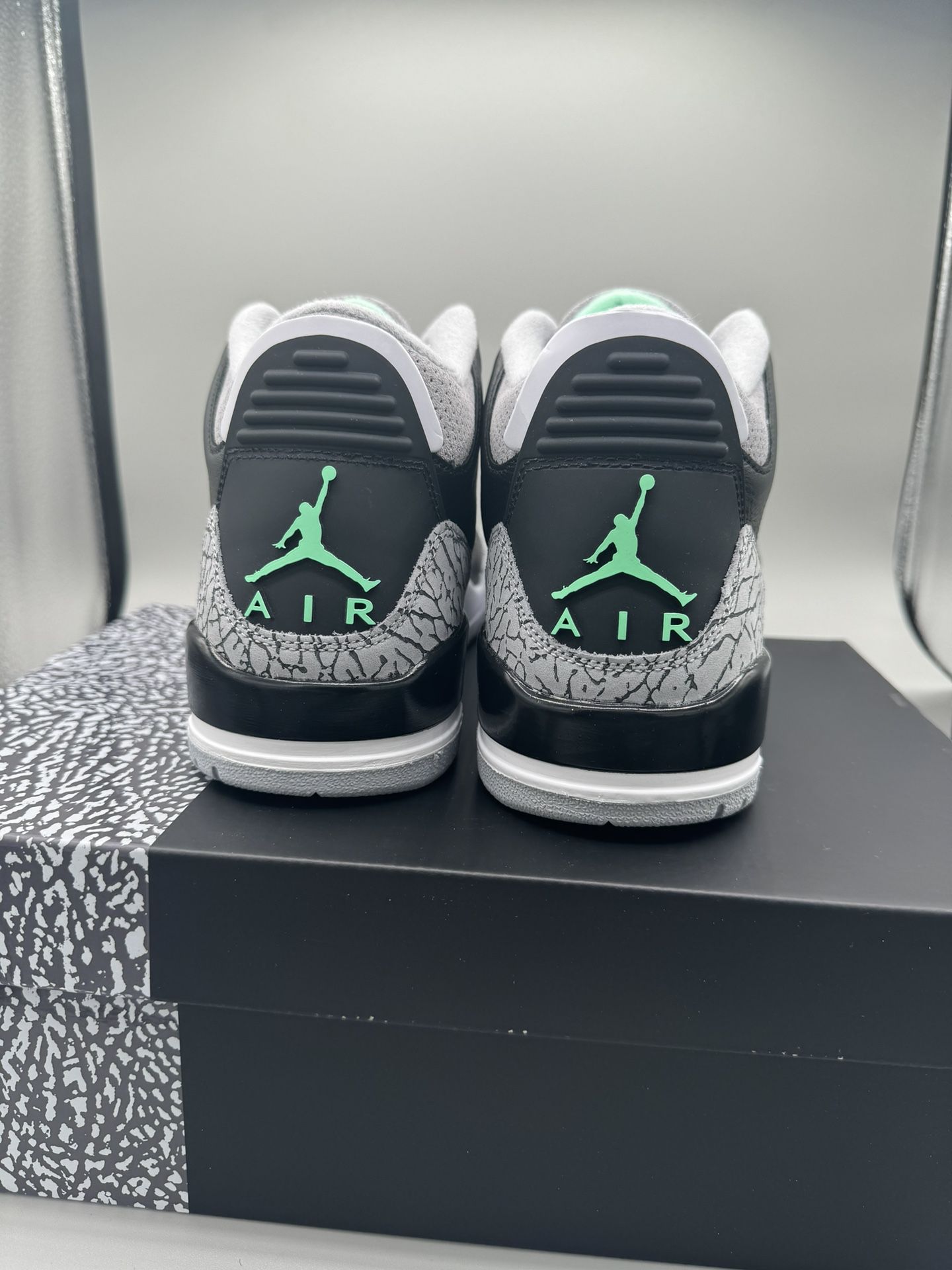 Nike Air Jordan Green Glow 3s (Size 9) 