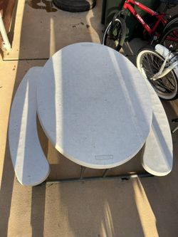 Kids Picnic Table, Crack On Side Of One Seat. Folds Flat. 