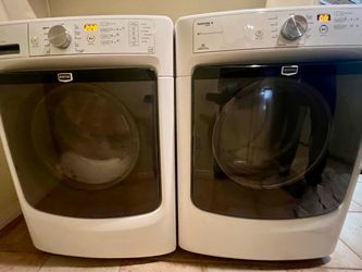 Maytag Maxima X Washer and Dryer Set - Like New