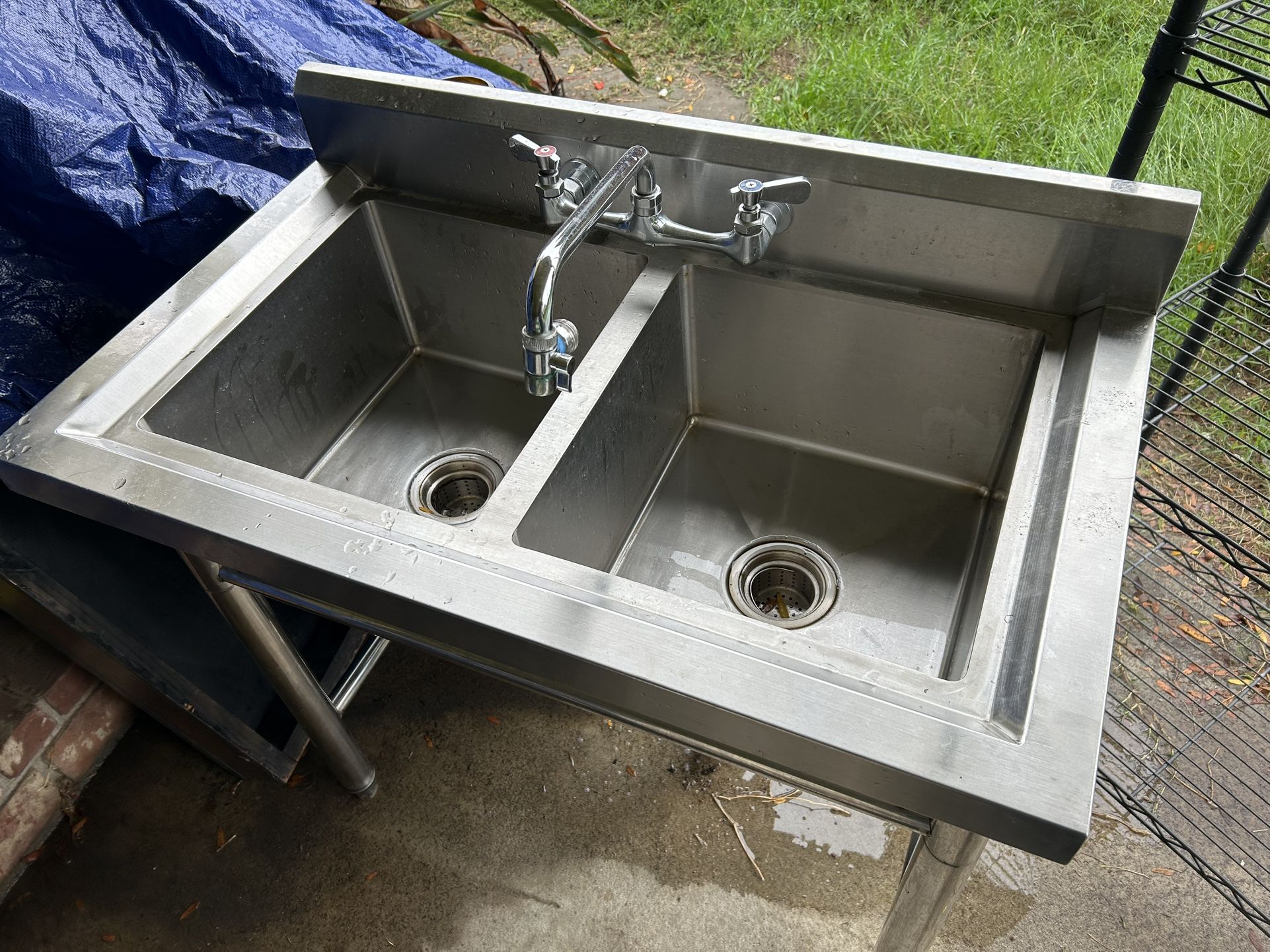 3 Compartment Sink With Heater