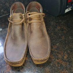 Clark's Chukka Midrise. 