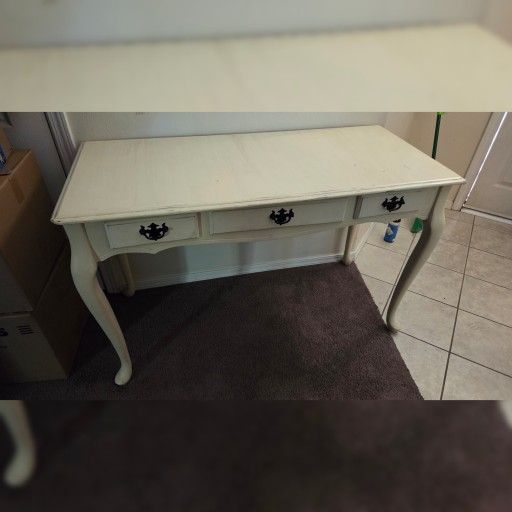 Provincial Vintage Desk