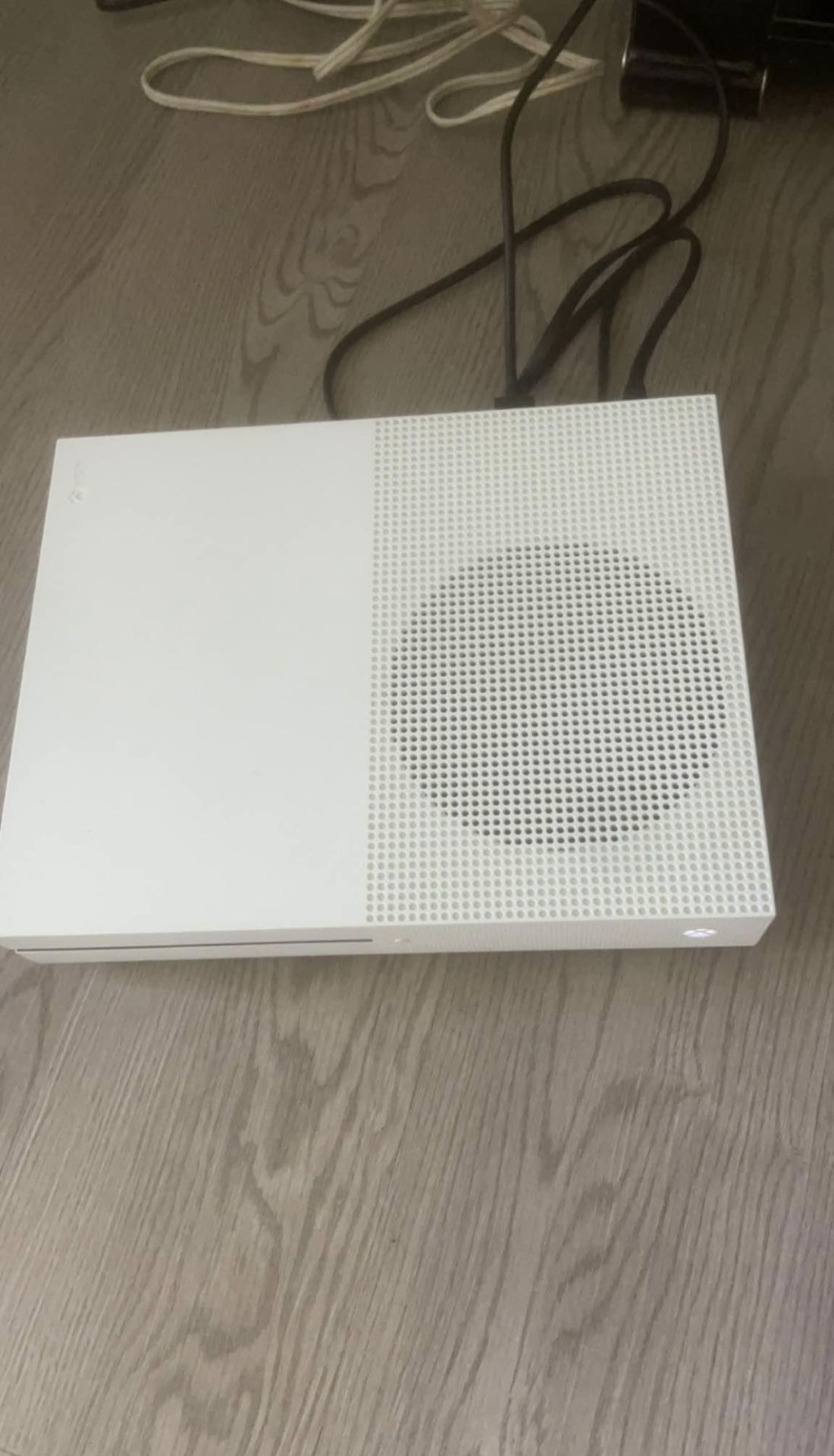 XBOX ONE S 500 GB