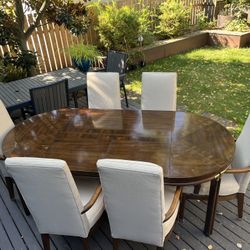Drexel Walnut Dining Table With 6 Chairs