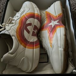 Guccis (READ DESCRIPTION)