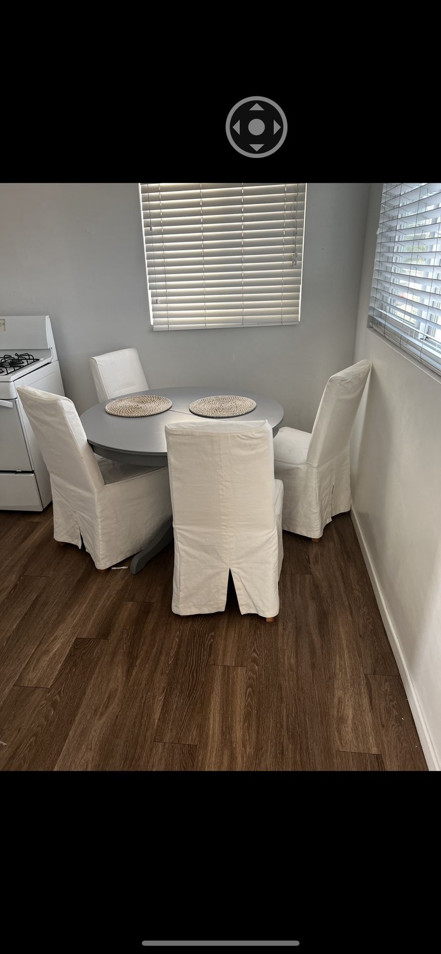 Extendable Dining Table and chairs 