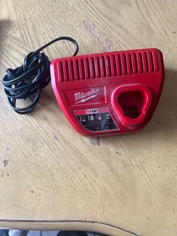 Milwaukee charger M12