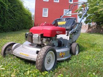 Honda 21" HR215 3-in-1 Self-Propelled RWD Lawn Mower w/ Roto-Stop