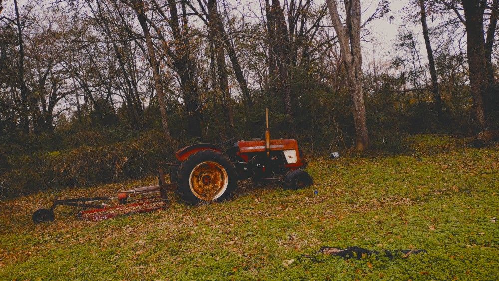 Farm tractor