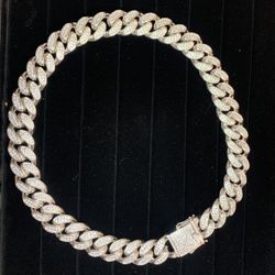 Iced Out Cuban Link Necklace Choker