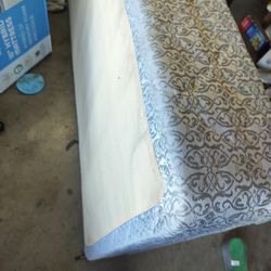 Free Box Spring Twin Come Pick Up