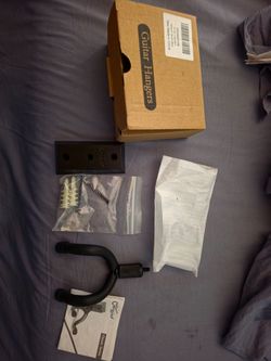 Guitar hanger
