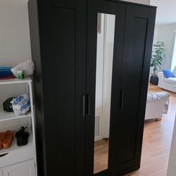 BRIMNES
Wardrobe with 3 Doors.