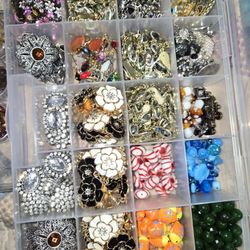 HUGE BUNDLE OF JEWELRY MAKING BEADS AN CHARMS ALL ARE NEW CASE INCLUDED!SEE ALL PICS