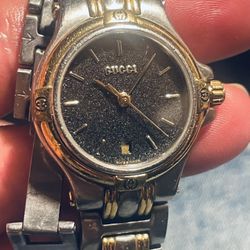 Gucci 9040L Ladies Quartz Watch