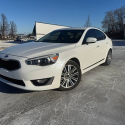 2016 Kia Cadenza FWD 3.3.
