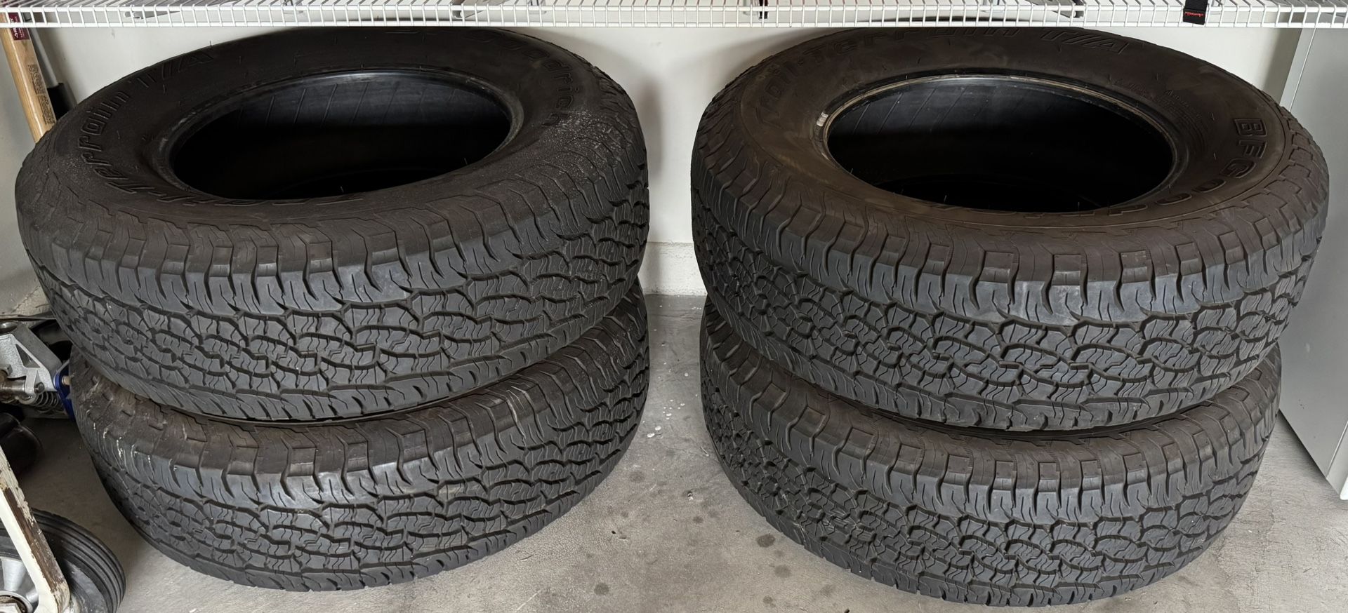BFG Trail Terrain 265/70r17 Barely Used for Sale in Las Vegas, NV - OfferUp