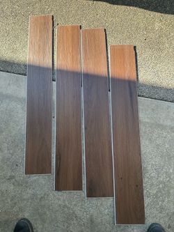 580 sqft of luxury vinyl plank waterproof flooring with pad click together