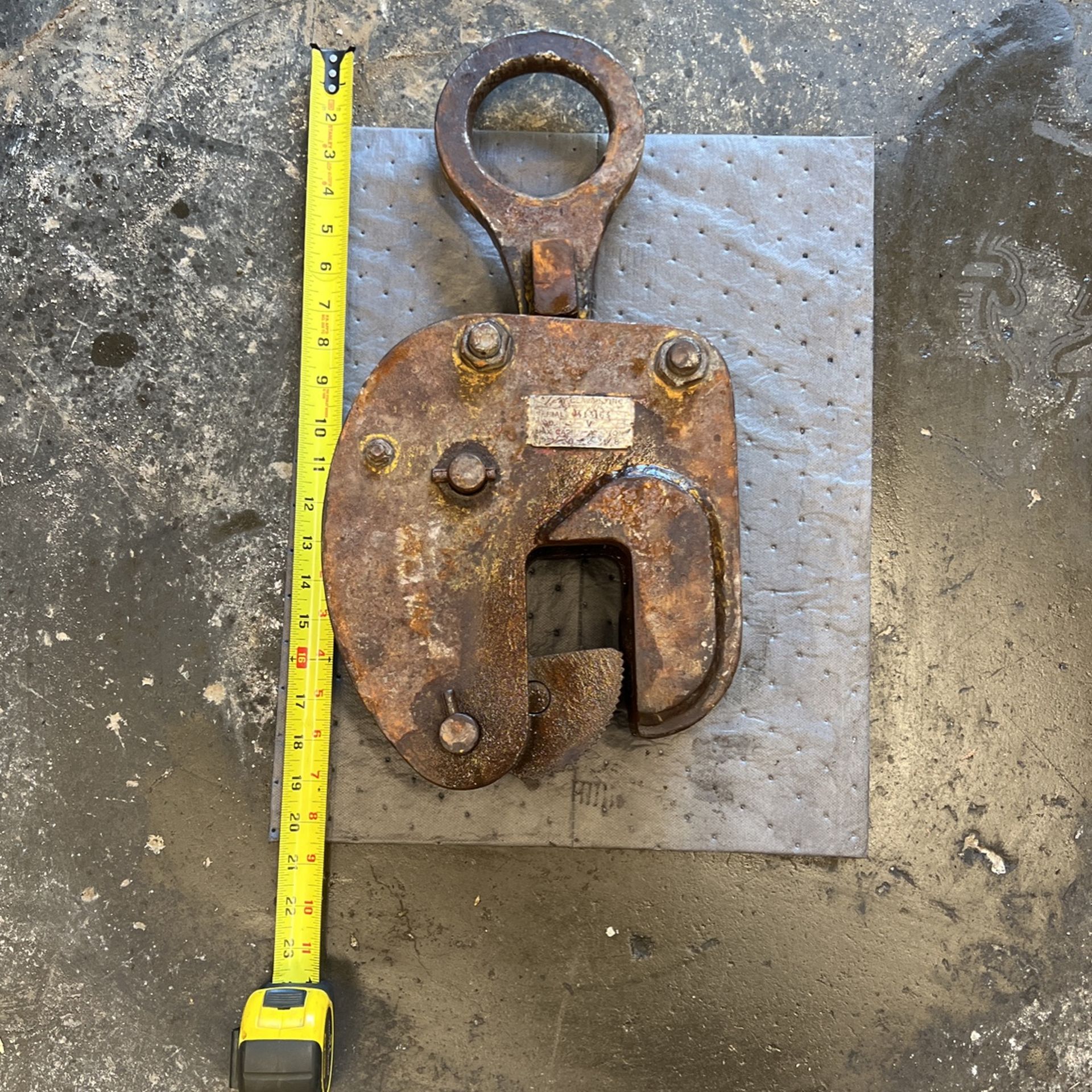Safety Clamps Inc - Model V - 4 Ton - Vertical Steel Plate Lifting Clamp