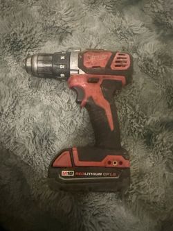 Milwaukee Drill With 1.5 Battery