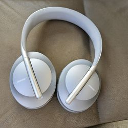 Bose Noise Cancelleng Headphones 700