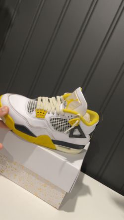 JORDAN 4 VIVID SULFER SEND BEST OFFER!   (Size 9)