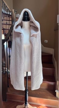 Knapp Studio Plush Hooded Sherpa Vest - Cream