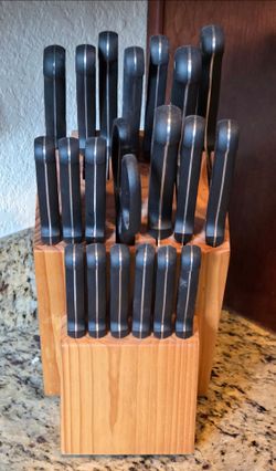 BRAND NEW & UNUSED - RONCO KN3005BLGEN ROCKER 20-PIECE KNIFE AND WOODEN BLOCK SET