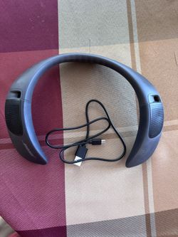Bluetooth Bose Soundwear speakers