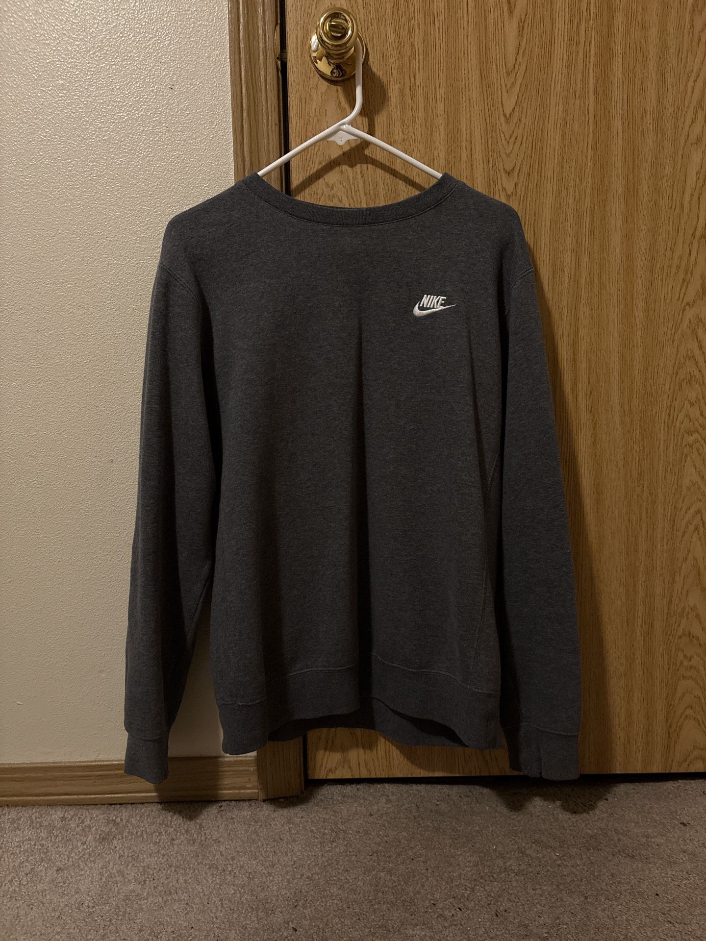 Grey Nike crewneck sweatshirt