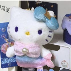 Hello Kitty Plush Keychain 