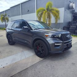 2020 Ford Explorer St 