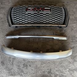 2023 OEM GMC Denali Yukon Grill Used