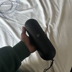 Beats Pill 