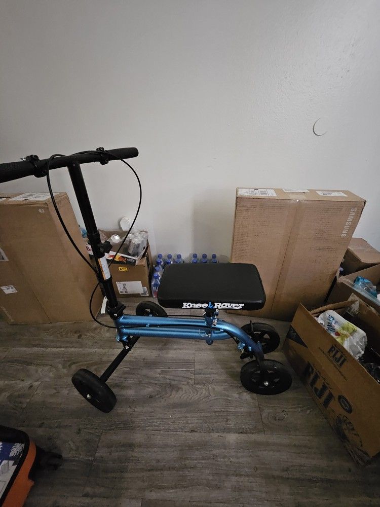 KneeRover Economy Knee Scooter