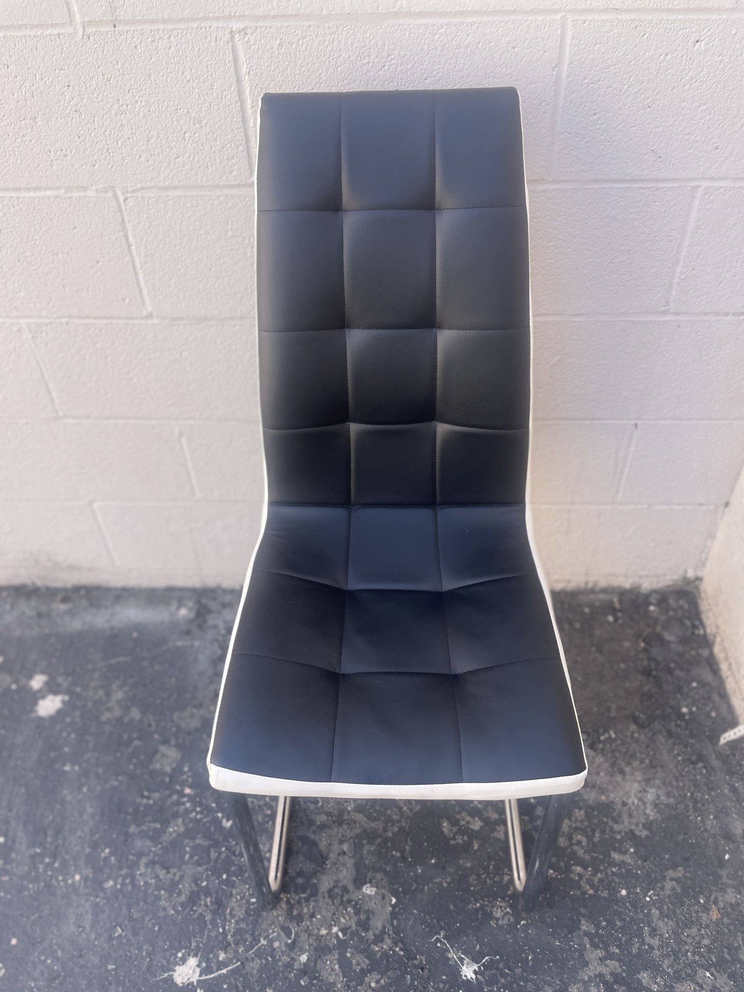 Chair Black & White