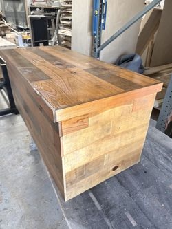Storage Box With Reclaim Wood