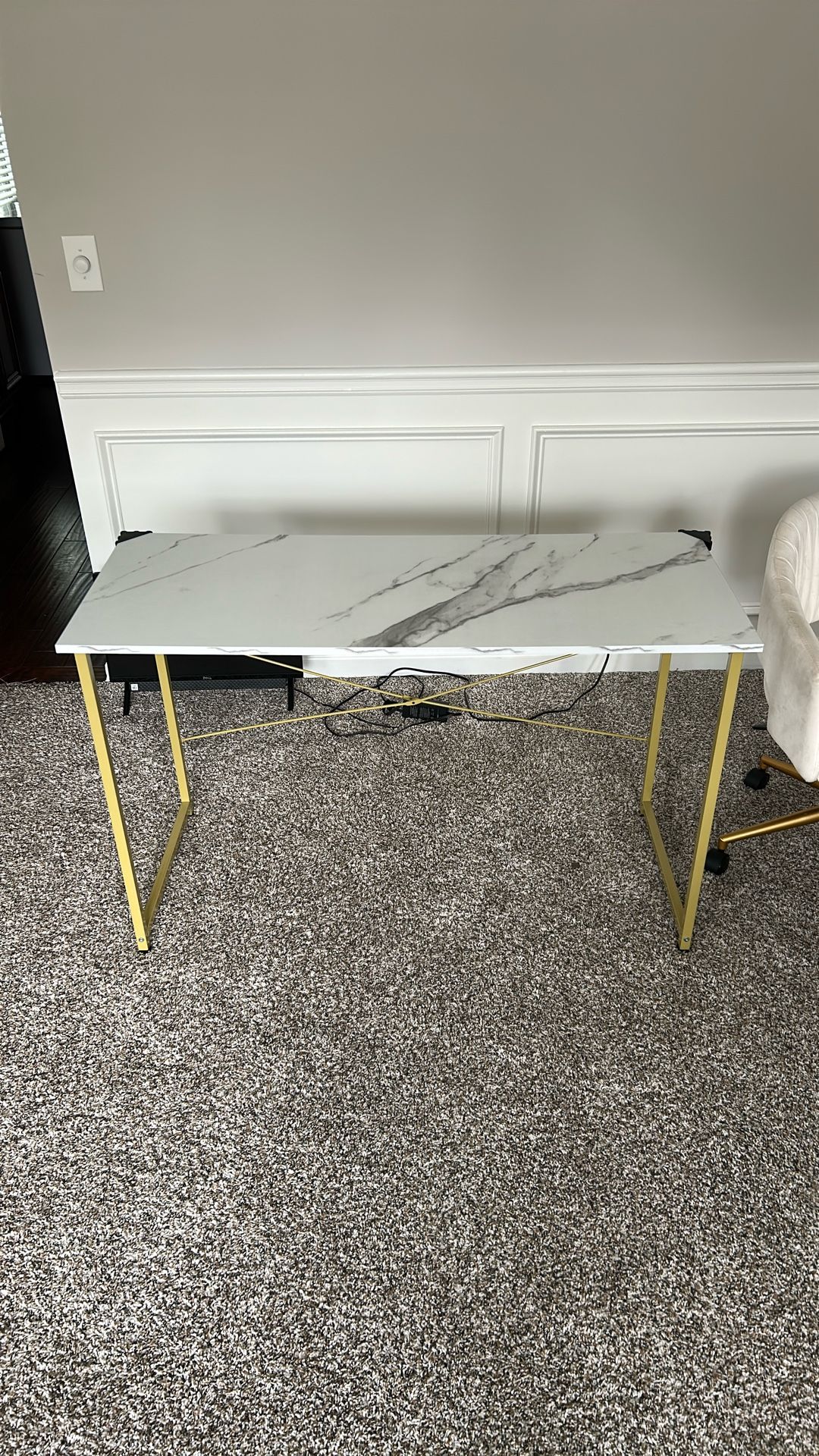 Desk Table/Chair $190