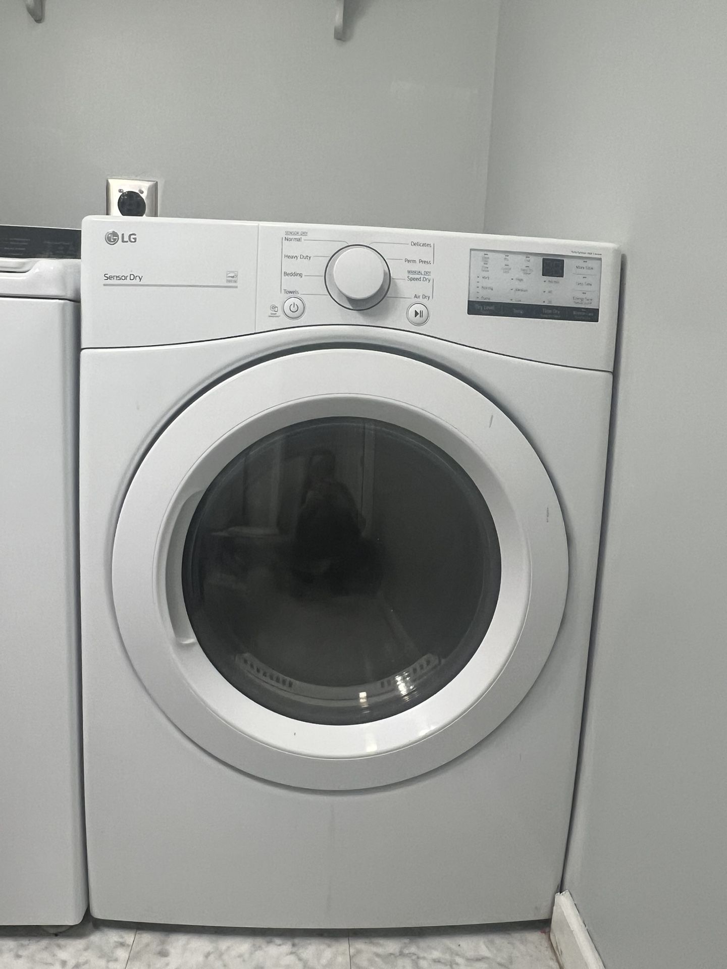 7.4 cu. ft. Large Capacity Electric Dryer - White
