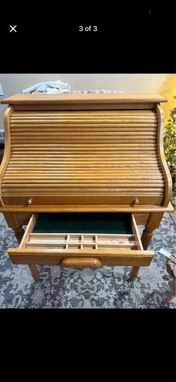 Roll top desk
