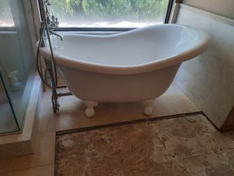 Antique self standing tub