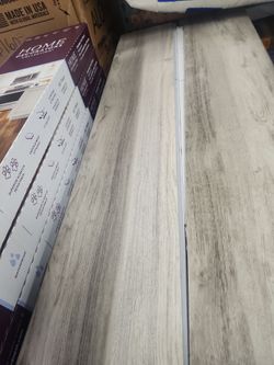 Lifeproof
Chiffon Lace Oak 6 MIL x 8.7 in. W x 48 in. L Click Lock Waterproof Luxury Vinyl Plank Flooring (20.1 sqft/case)