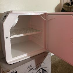 Igloo Kool Mate 50 Mini Fridge