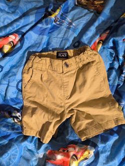 $3 kid's uniform size 3T