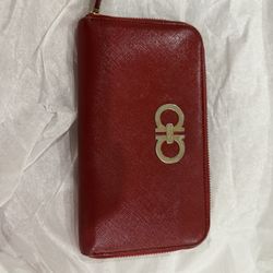 Salvatore Ferragamo Zippy Wallet
